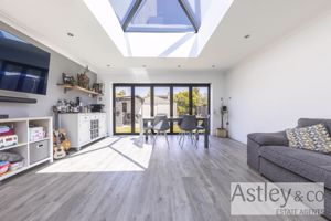 living - click for photo gallery